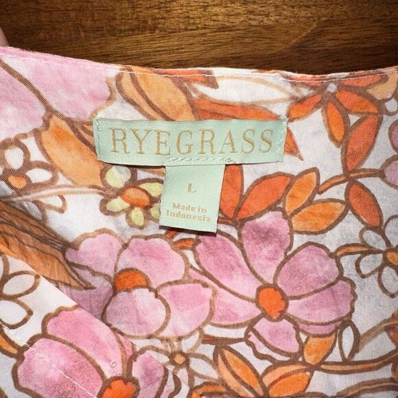 NWT Ryegrass Floral Ruffle Sleeve Button Down Blouse - Picture 7 of 8